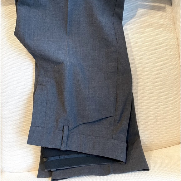 Theory Trousers / Pants Gray  - Size 2 - Picture 7 of 7